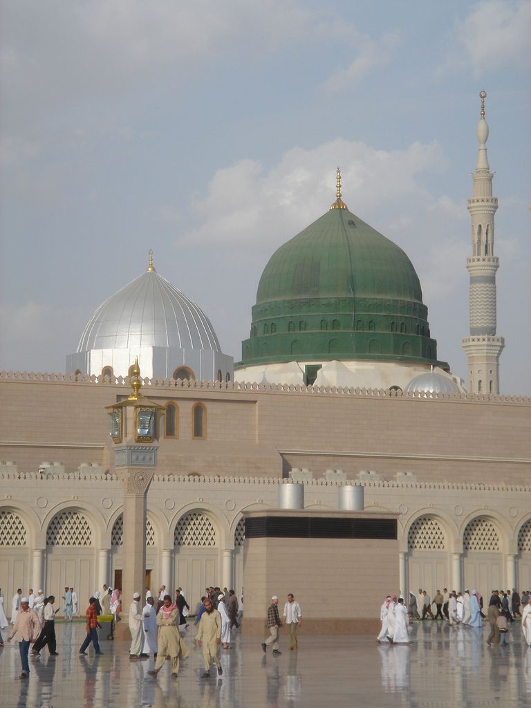 Medina: Saudis take a bulldozer to Islam's history: Authorities are